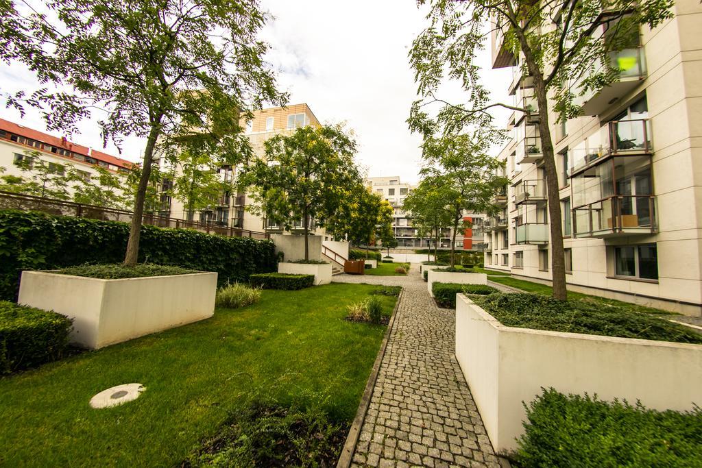 Apartment Korunni Dvur, 2 Free Parkings Prag Eksteriør billede