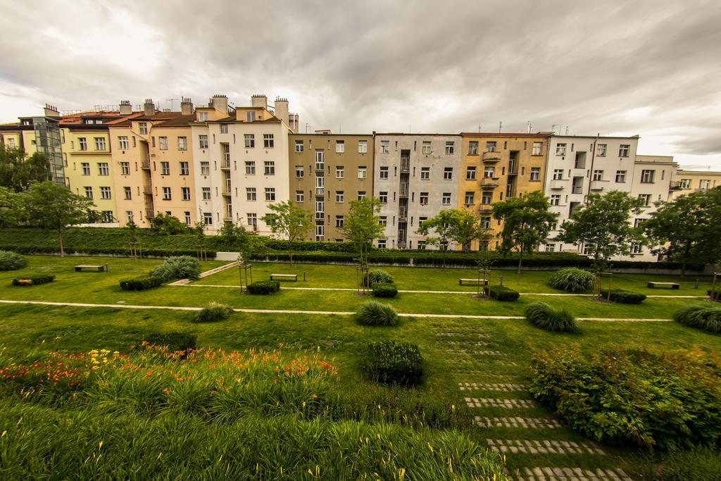 Apartment Korunni Dvur, 2 Free Parkings Prag Eksteriør billede