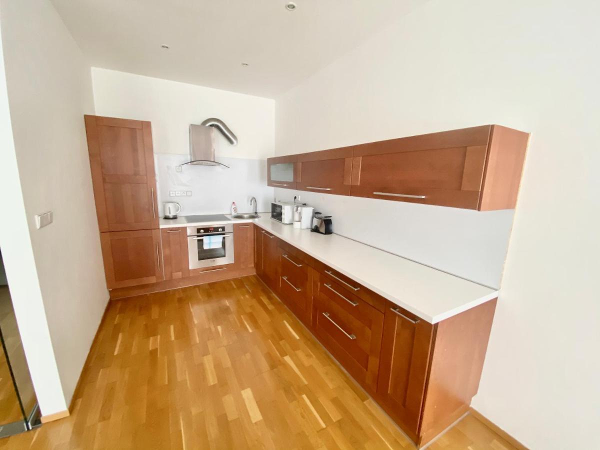 Apartment Korunni Dvur, 2 Free Parkings Prag Eksteriør billede