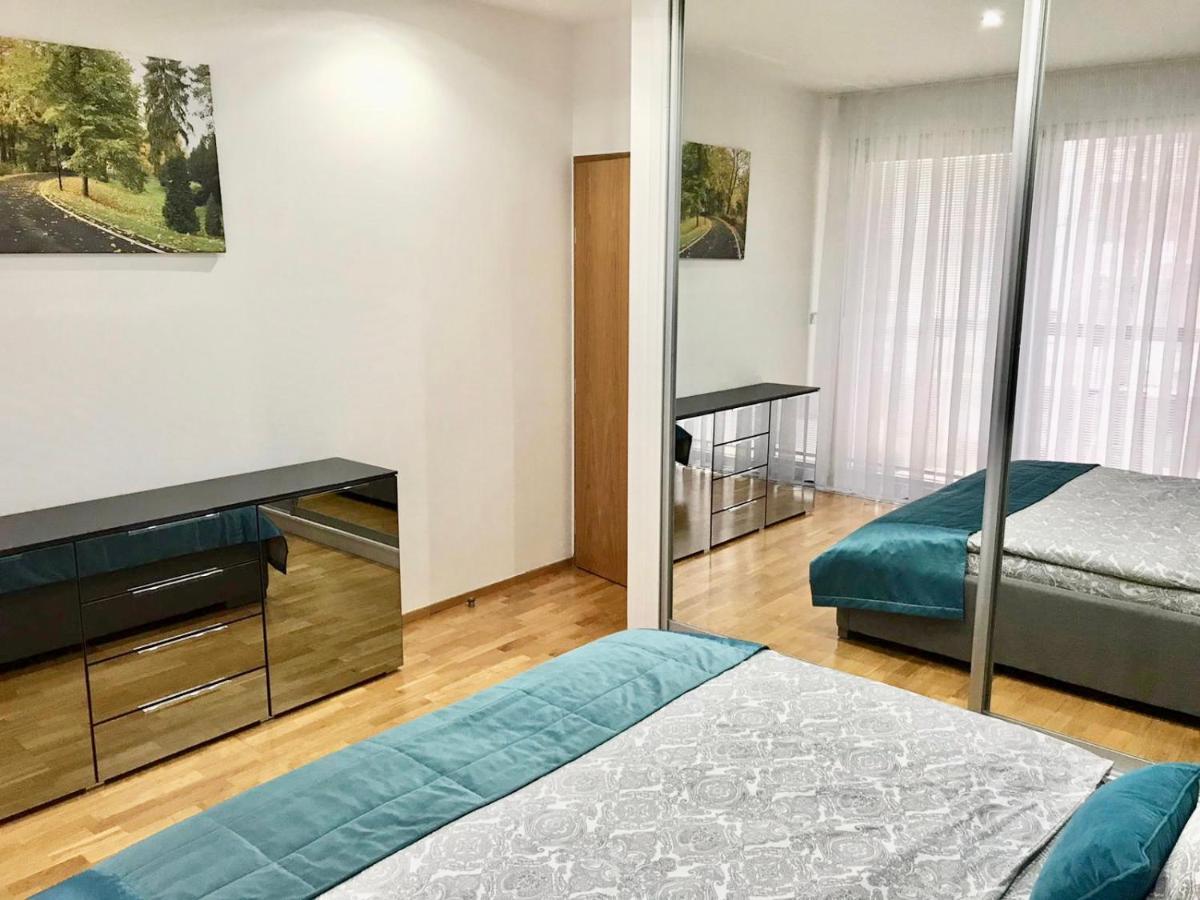 Apartment Korunni Dvur, 2 Free Parkings Prag Eksteriør billede