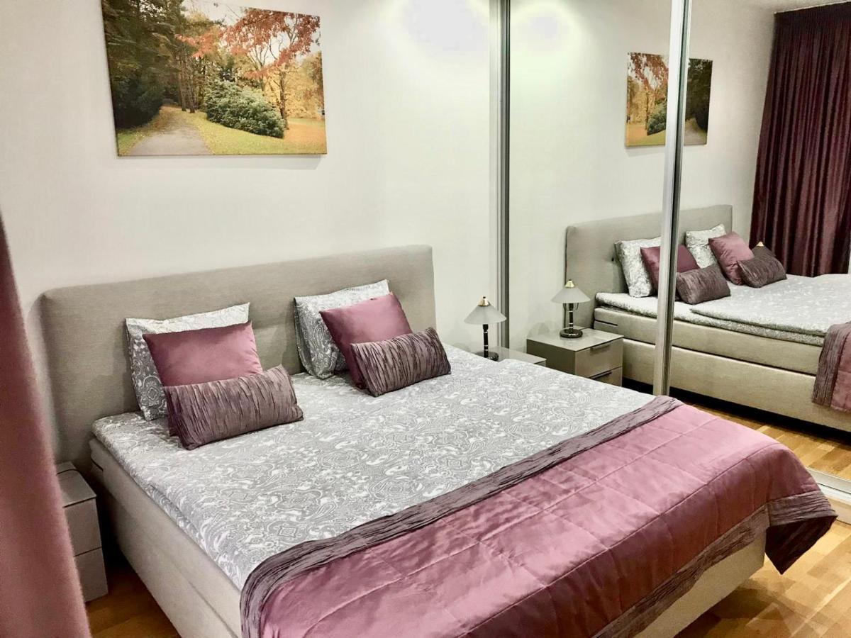 Apartment Korunni Dvur, 2 Free Parkings Prag Eksteriør billede